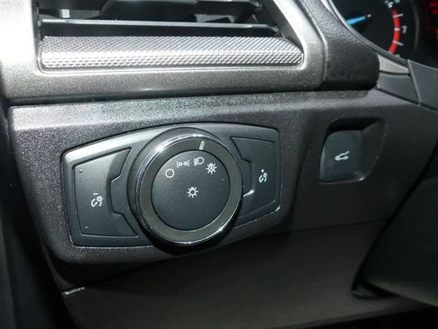 Used 2018 Ford Fusion SE image 28