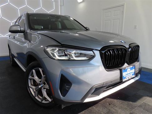 Used 2023 BMW X3 xDrive30i w/ Premium Package AWD/4WD image 2
