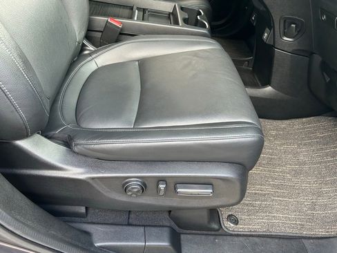 Used 2024 Honda Odyssey EX-L image 36