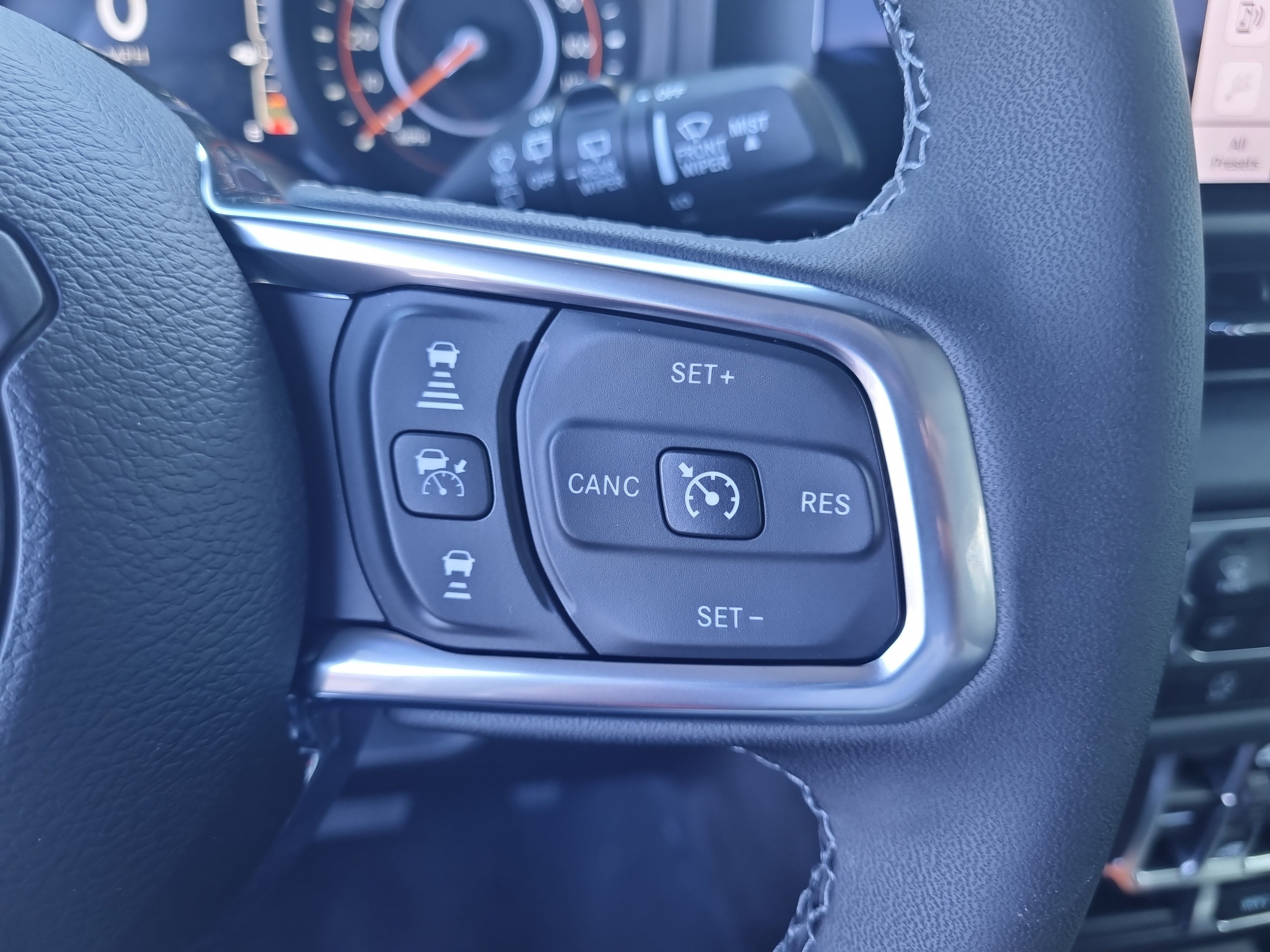New 2026 Jeep Wrangler Unlimited Sahara AWD/4WD image 25