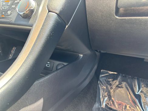 Used 2018 Ford Fusion S FWD image 32
