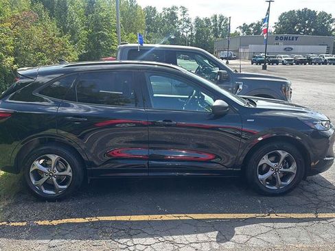 Certified 2023 Ford Escape ST-Line w/ Tech Pack #1 AWD/4WD image 5