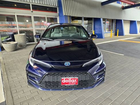 Used 2024 Toyota Corolla SE w/ SE Package image 2