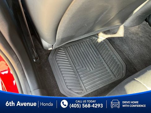 Used 2022 Hyundai Elantra Limited FWD image 19