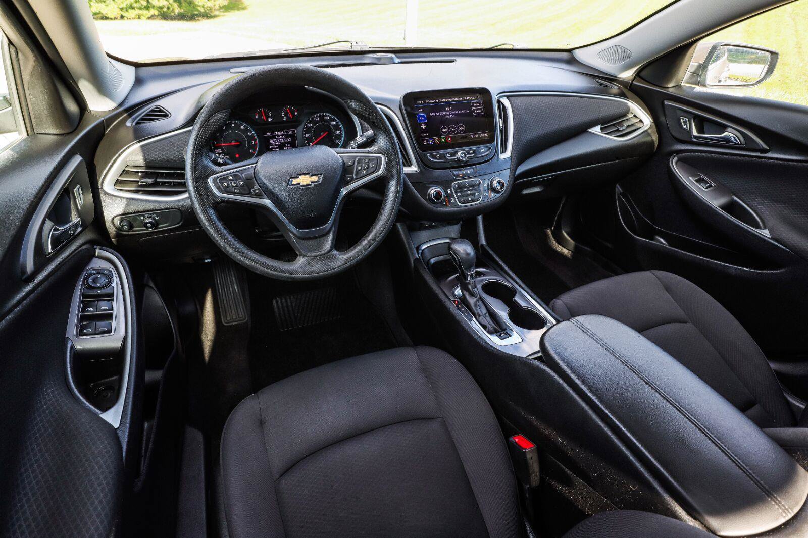 Used 2023 Chevrolet Malibu LT FWD image 24