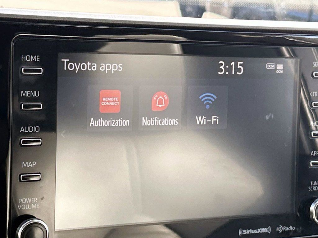 Used 2022 Toyota Highlander XLE AWD/4WD image 32