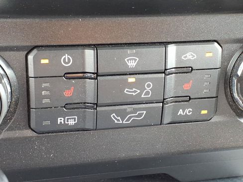Used 2019 Ford F150 XLT w/ Equipment Group 302A Luxury AWD/4WD image 17