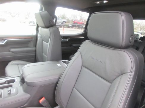 New 2026 GMC Sierra 1500 Denali image 14