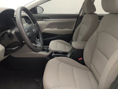 Used 2019 Hyundai Elantra SEL FWD image 17