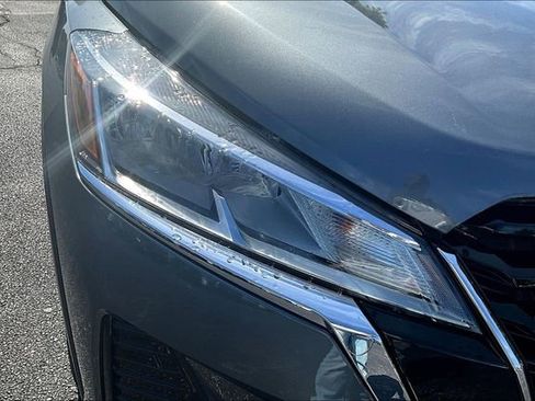 Used 2025 Nissan Kicks Play S FWD image 28