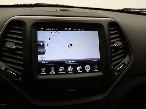 Used 2017 Jeep Cherokee Latitude w/ True North Edition image 22