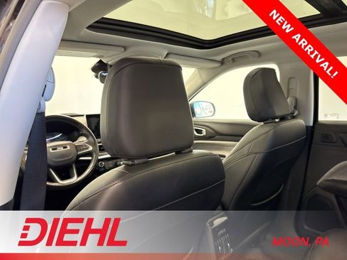 Certified 2022 Jeep Compass Latitude w/ Sun and Sound Group image 16