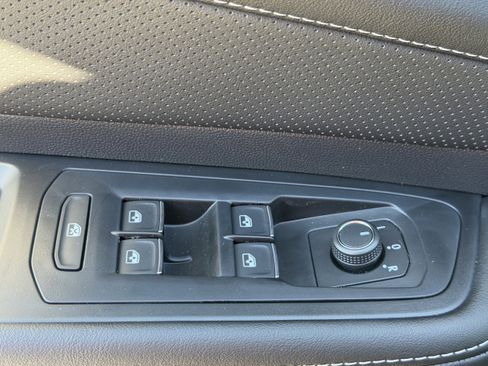 New 2026 Volkswagen Atlas SE image 16