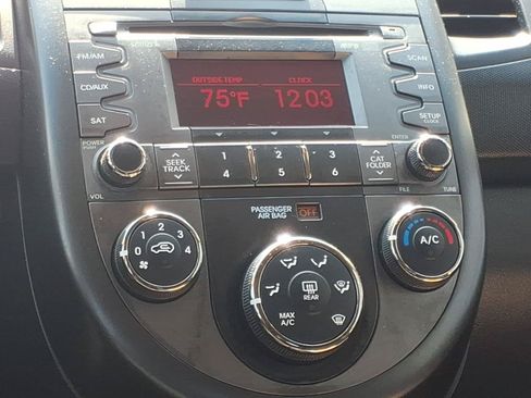 Used 2011 Kia Soul + w/ Audio Pkg FWD image 6