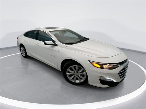 Used 2024 Chevrolet Malibu LT image 1