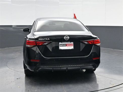 Used 2025 Nissan Sentra S image 4