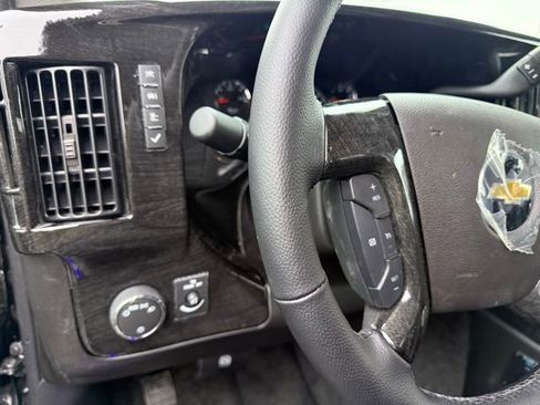 New 2026 Chevrolet Express 2500 Work Van w/ Driver Convenience Package image 15