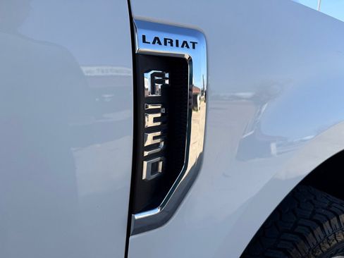 Used 2022 Ford F250 Lariat AWD/4WD image 7