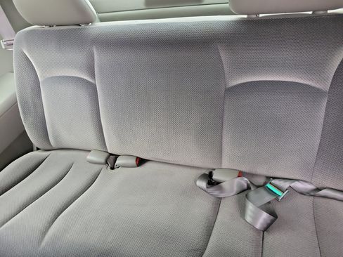 Used 2002 Dodge Caravan SE image 9