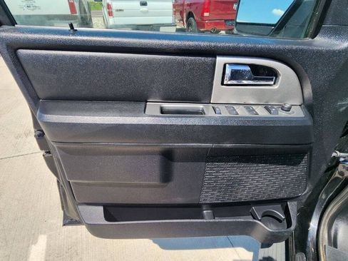 Used 2016 Ford Expedition XLT AWD/4WD image 10