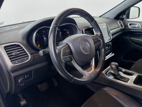 Used 2020 Jeep Grand Cherokee Altitude image 9