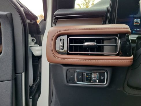 New 2026 Lincoln Aviator Reserve image 22