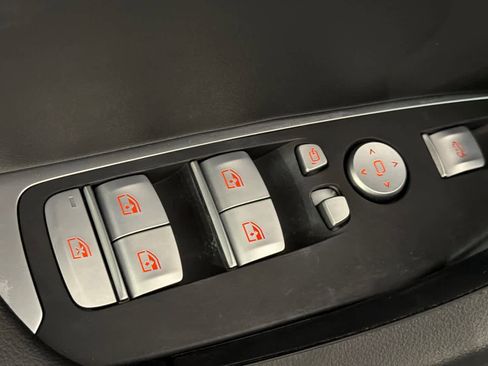 Used 2024 BMW X3 xDrive30i w/ Convenience Package image 13