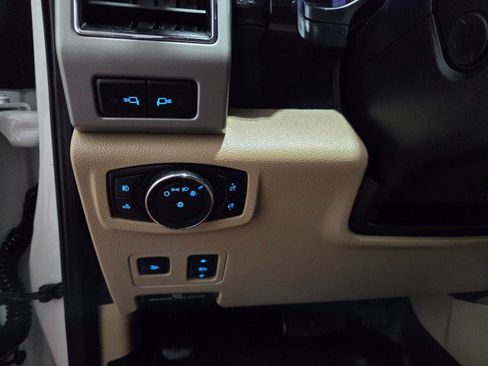 Used 2021 Ford F250 Lariat w/ Lariat Ultimate Package AWD/4WD image 41