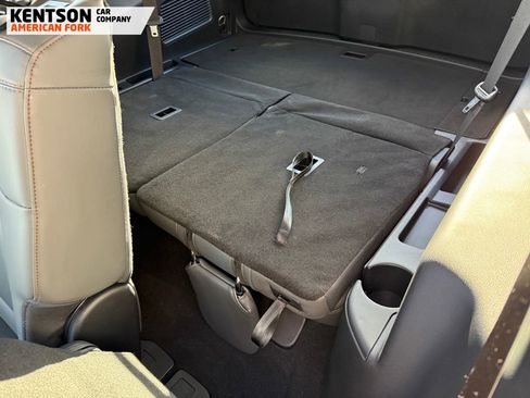 Used 2025 Ford Explorer Active w/ Active Comfort Package image 35