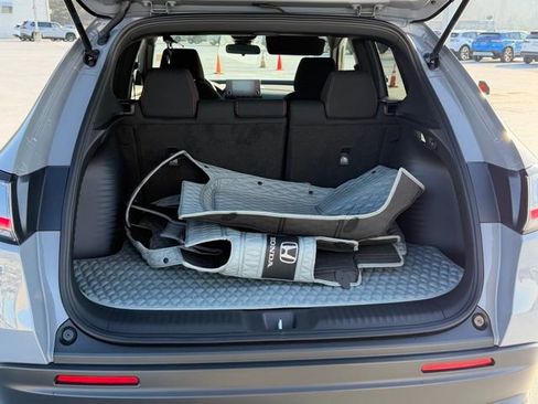 Used 2025 Honda HR-V Sport image 9