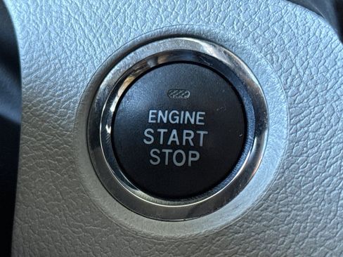 Used 2015 Toyota Sienna XLE w/ XLE Navigation Package image 24