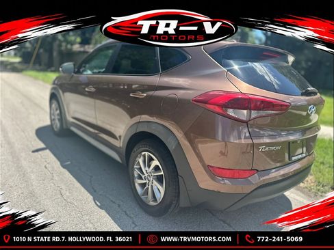 Used 2017 Hyundai Tucson SE Plus AWD/4WD image 8