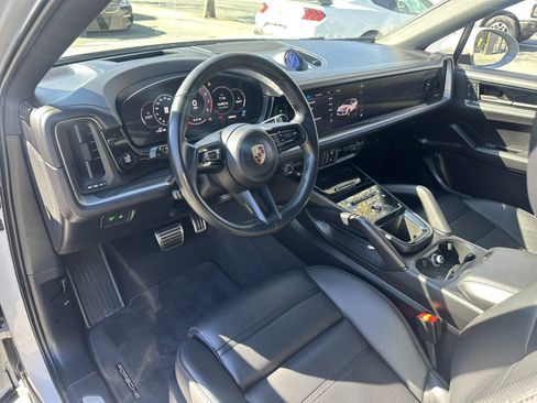 Used 2024 Porsche Cayenne S w/ Premium Package Plus (PP1) image 19