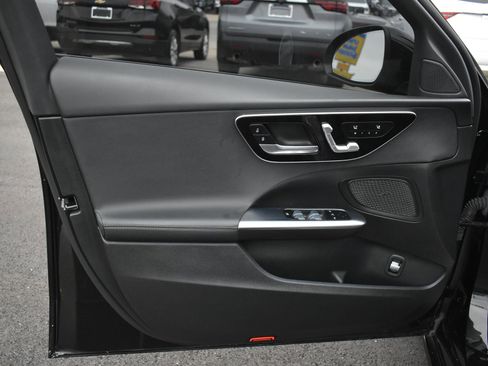 Used 2022 Mercedes-Benz C 300 4MATIC Sedan image 12