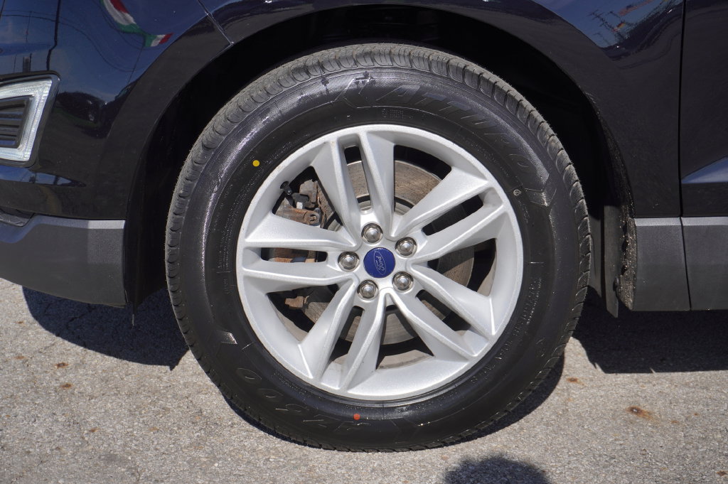 Used 2018 Ford Edge SEL w/ Equipment Group 201A AWD/4WD image 10