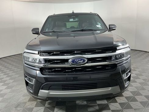 Used 2024 Ford Expedition Limited AWD/4WD image 2