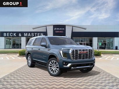New 2025 GMC Yukon Denali w/ Sun & Power Step Package