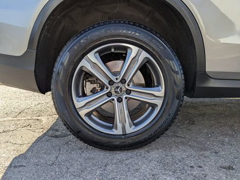Used 2019 Mercedes-Benz GLC 300 4MATIC image 51
