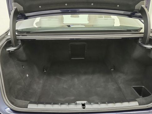 Used 2023 BMW i7 xDrive60 w/ Executive Package 2 AWD/4WD image 30