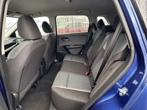 Certified 2023 Nissan Rogue SV image 28