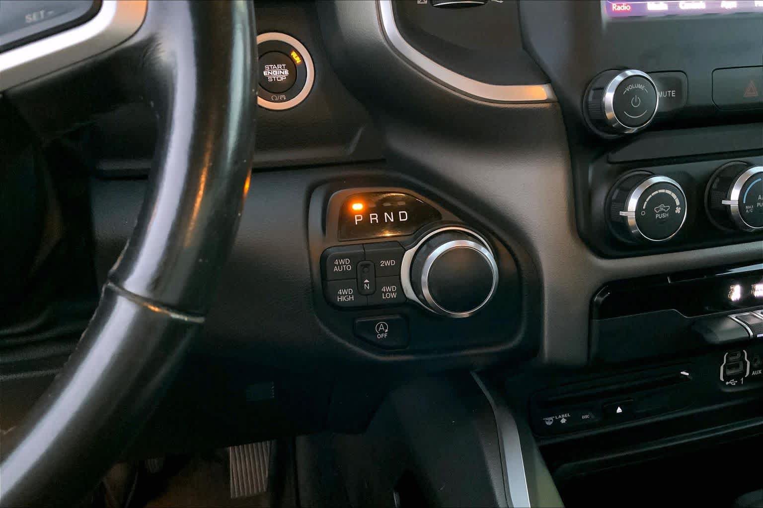 Used 2019 RAM 1500 Big Horn AWD/4WD image 14