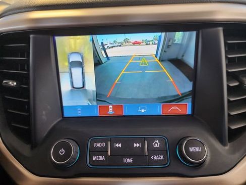 Used 2019 GMC Acadia Denali w/ Technology Package FWD image 30
