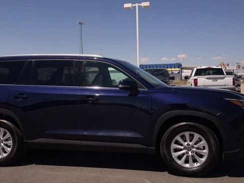 Used 2026 Toyota Grand Highlander AWD image 3
