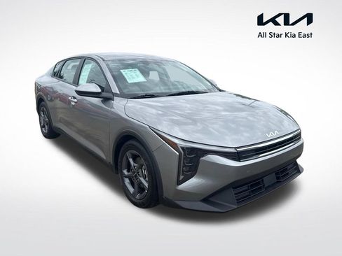 Used 2025 Kia K4 FWD image 1