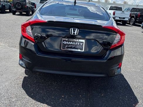 Used 2017 Honda Civic EX-T image 4