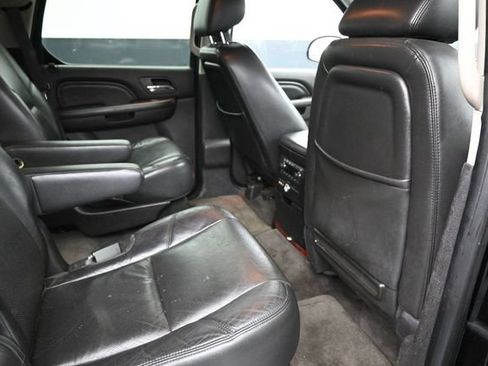 Used 2012 Cadillac Escalade Premium AWD/4WD image 15