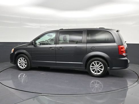 Used 2018 Dodge Grand Caravan SXT image 8