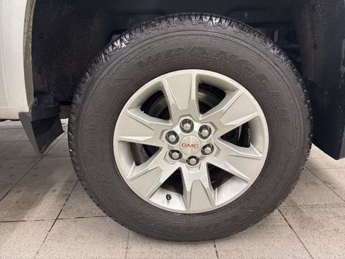 Used 2015 GMC Canyon SLE w/ SLE Convenience Package image 9