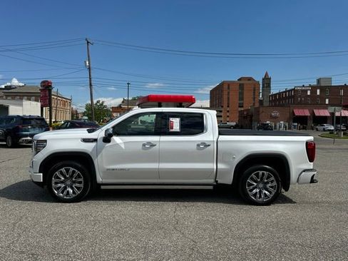 Used 2024 GMC Sierra 1500 Denali AWD/4WD image 2