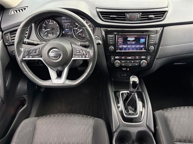 Used 2018 Nissan Rogue SV FWD image 15